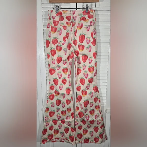 Machine Strawberry Print Flare Legged Stretchy 5 Pocket Zip Jeans Sz 9 - Picture 8 of 8